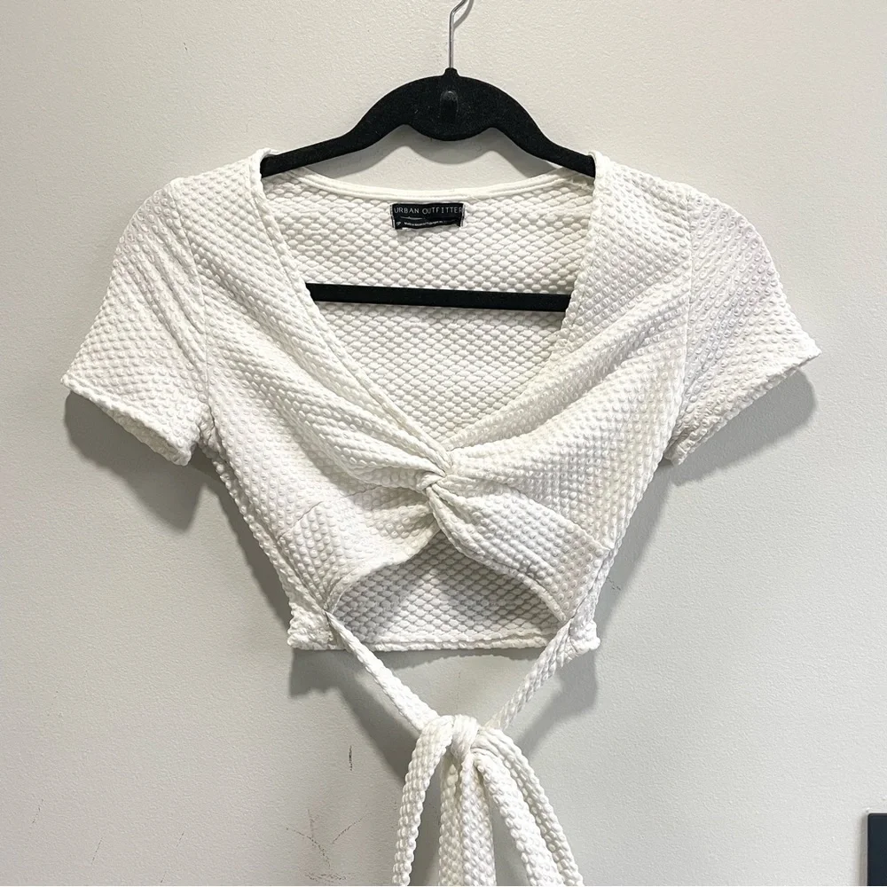 Urban Outfitters Tasha Twist-front Wrap Crop Top White XS - Picture 3 of 8